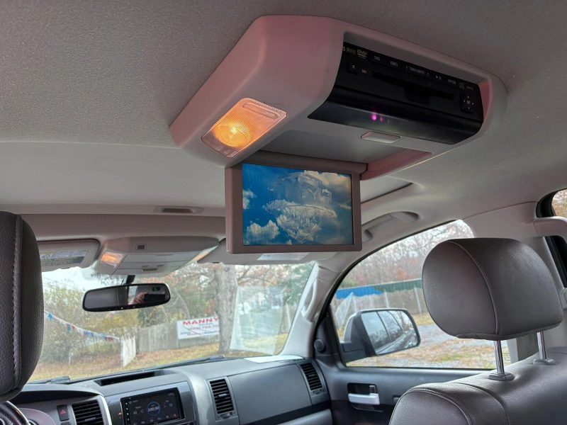 Toyota Tundra LIMITED CREW CAB* 5.7 V8, снимка 15 - Автомобили и джипове - 53035786