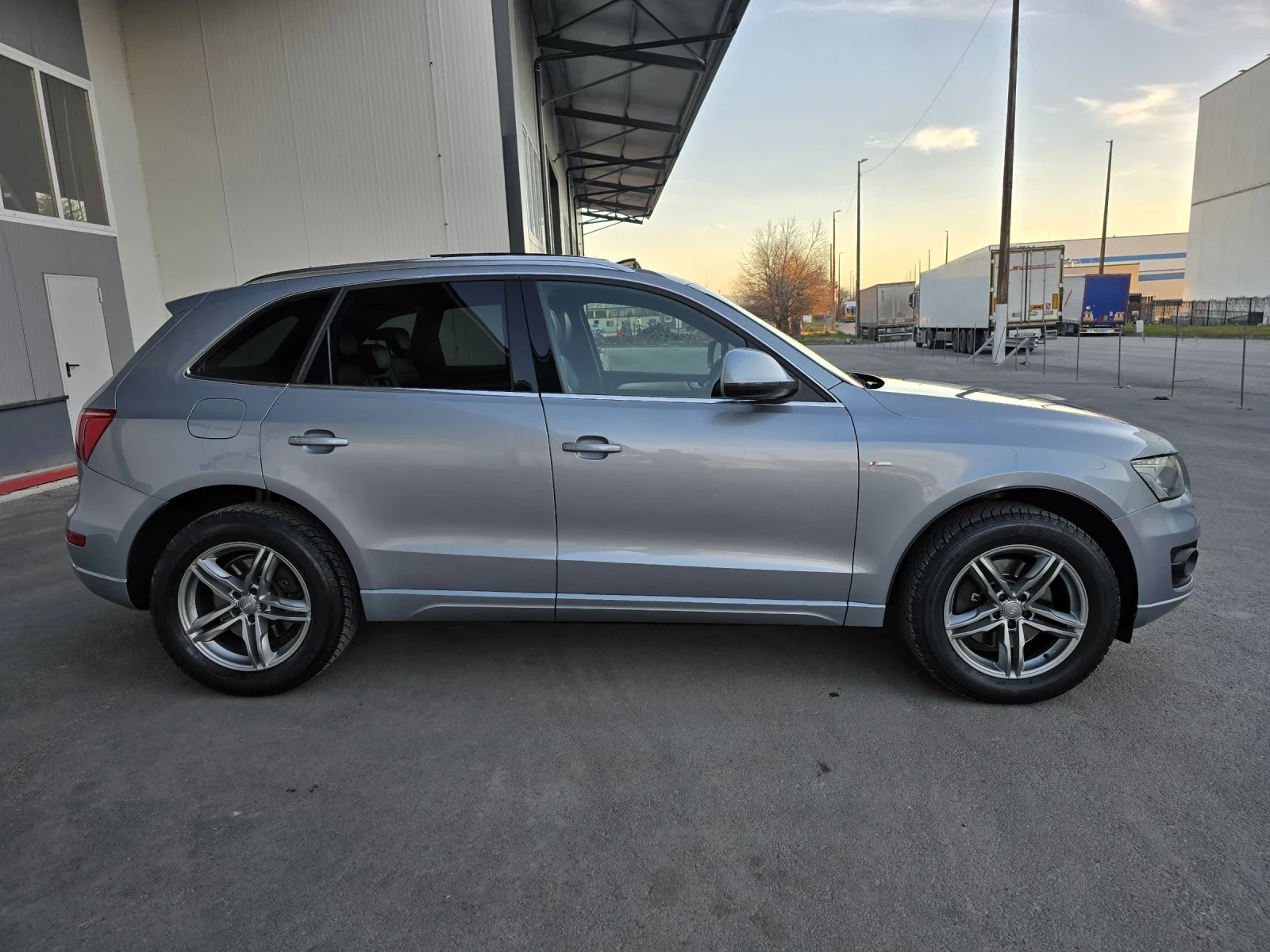 Audi Q5 3.0tdi 239k.c Панорама* Sline* Печка* ACC* ЛИЗИНГ  - изображение 4