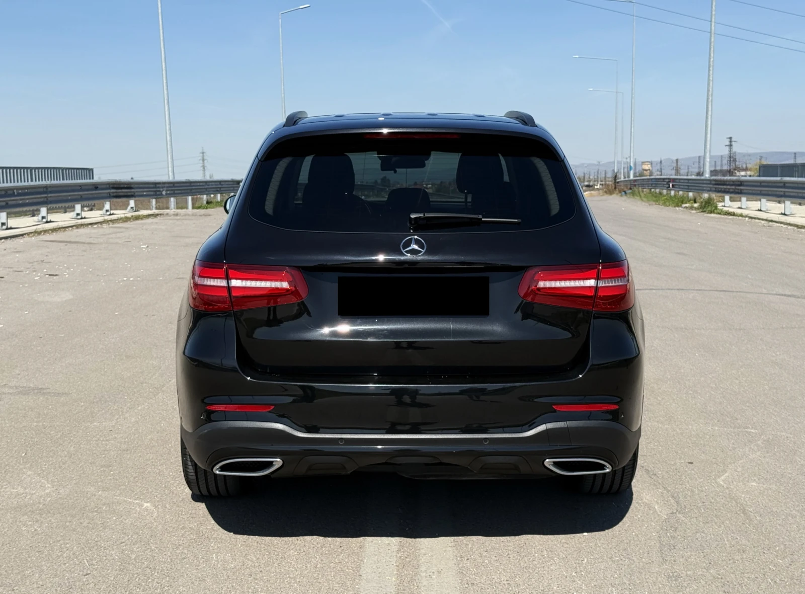 Mercedes-Benz GLC 250 d/AMG/4M/AIRMATIC/NIGHT/LED/PANO/CAMERA/DISTRONIC/ - изображение 5