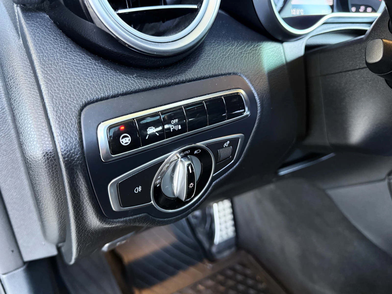 Mercedes-Benz GLC 250 d/AMG/4M/AIRMATIC/NIGHT/LED/PANO/CAMERA/DISTRONIC/ - изображение 10