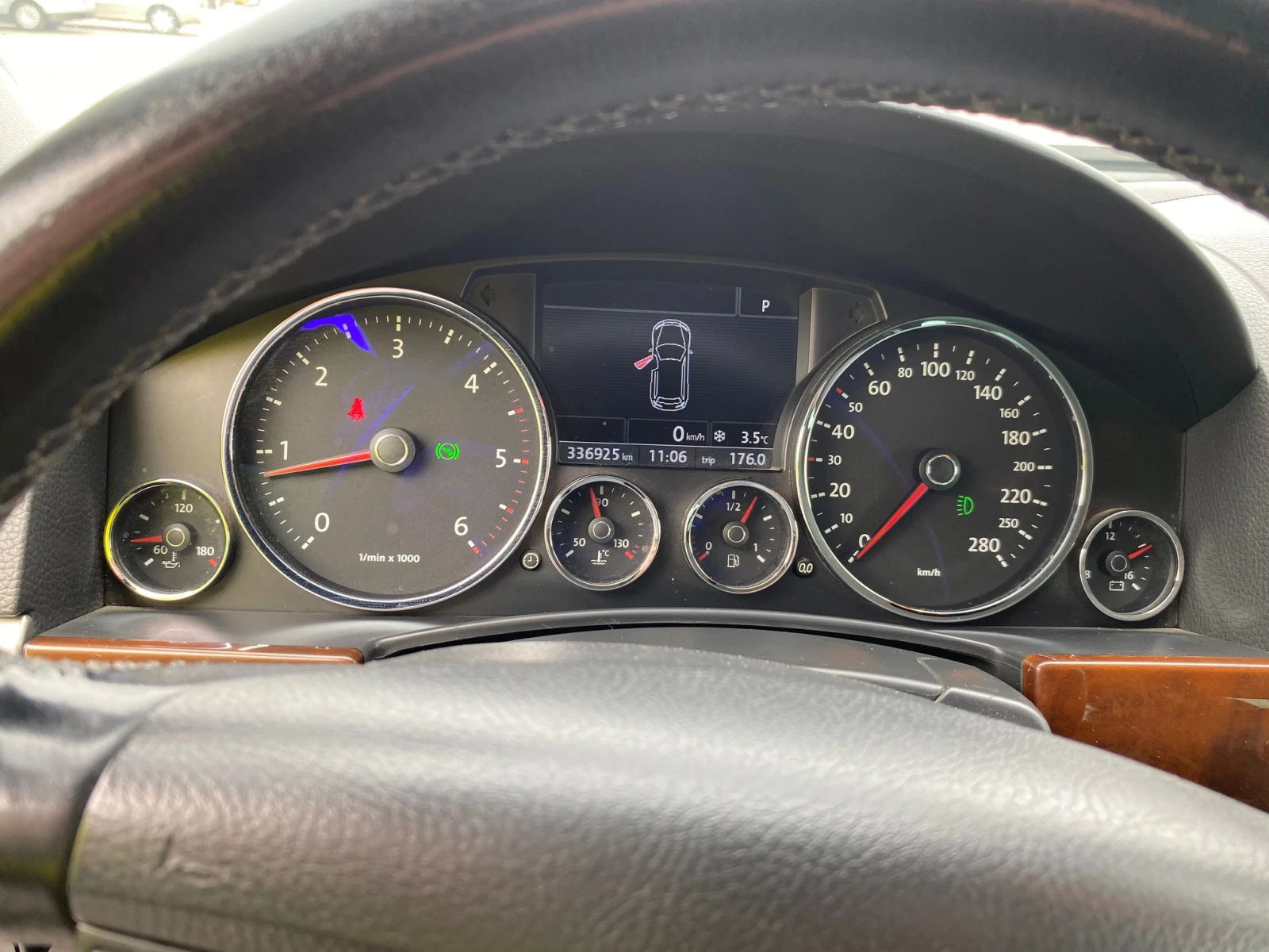 VW Touareg 3.0 V6 TDI | Mobile.bg   7