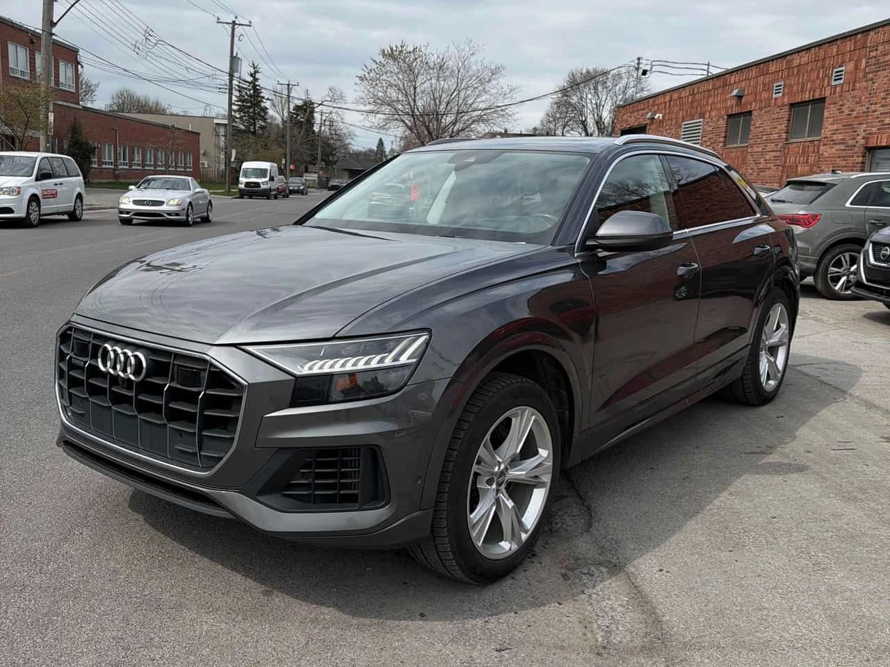 Audi Q8 * Technik * CARFAX * ОПЦИЯ ЗА ФИНАНСИРАНЕ , снимка 12 - Автомобили и джипове - 55302886