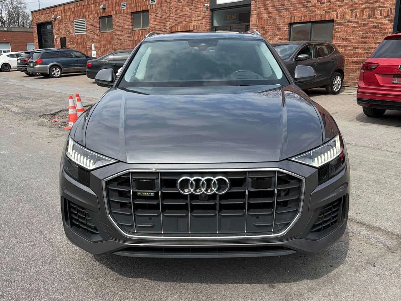 Audi Q8 * Technik * CARFAX * ОПЦИЯ ЗА ФИНАНСИРАНЕ , снимка 6 - Автомобили и джипове - 55302886