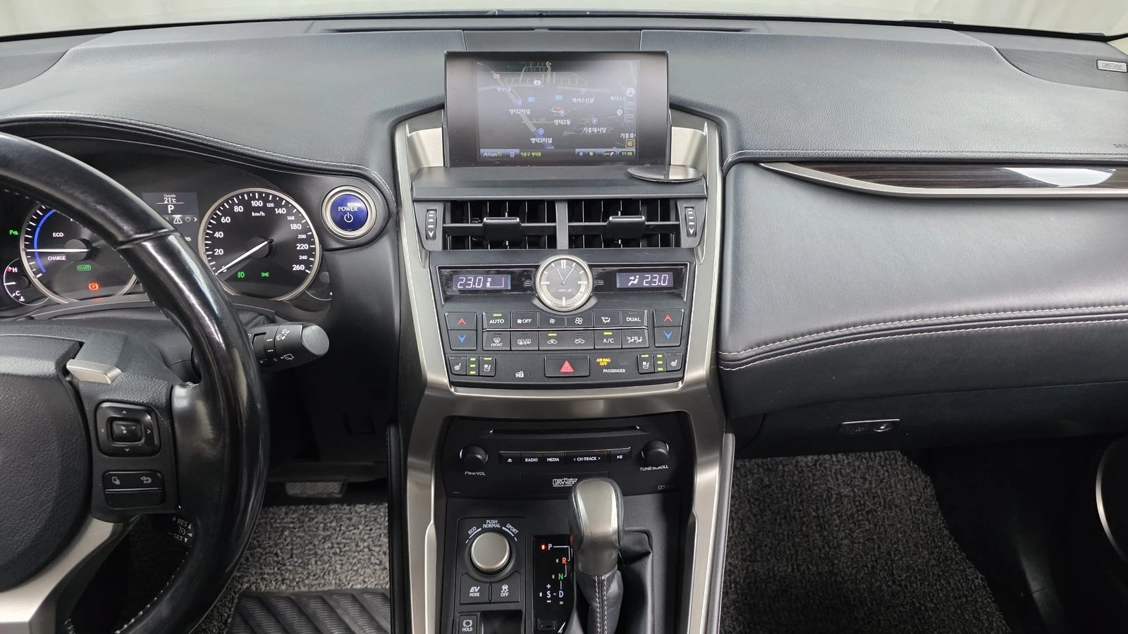 Lexus NX ЛЮК* ПОДГРЕВ ВОЛАН* ЕЛ. БАГАЖНИК* КРАЙНА ЦЕНА, снимка 14 - Автомобили и джипове - 55367144
