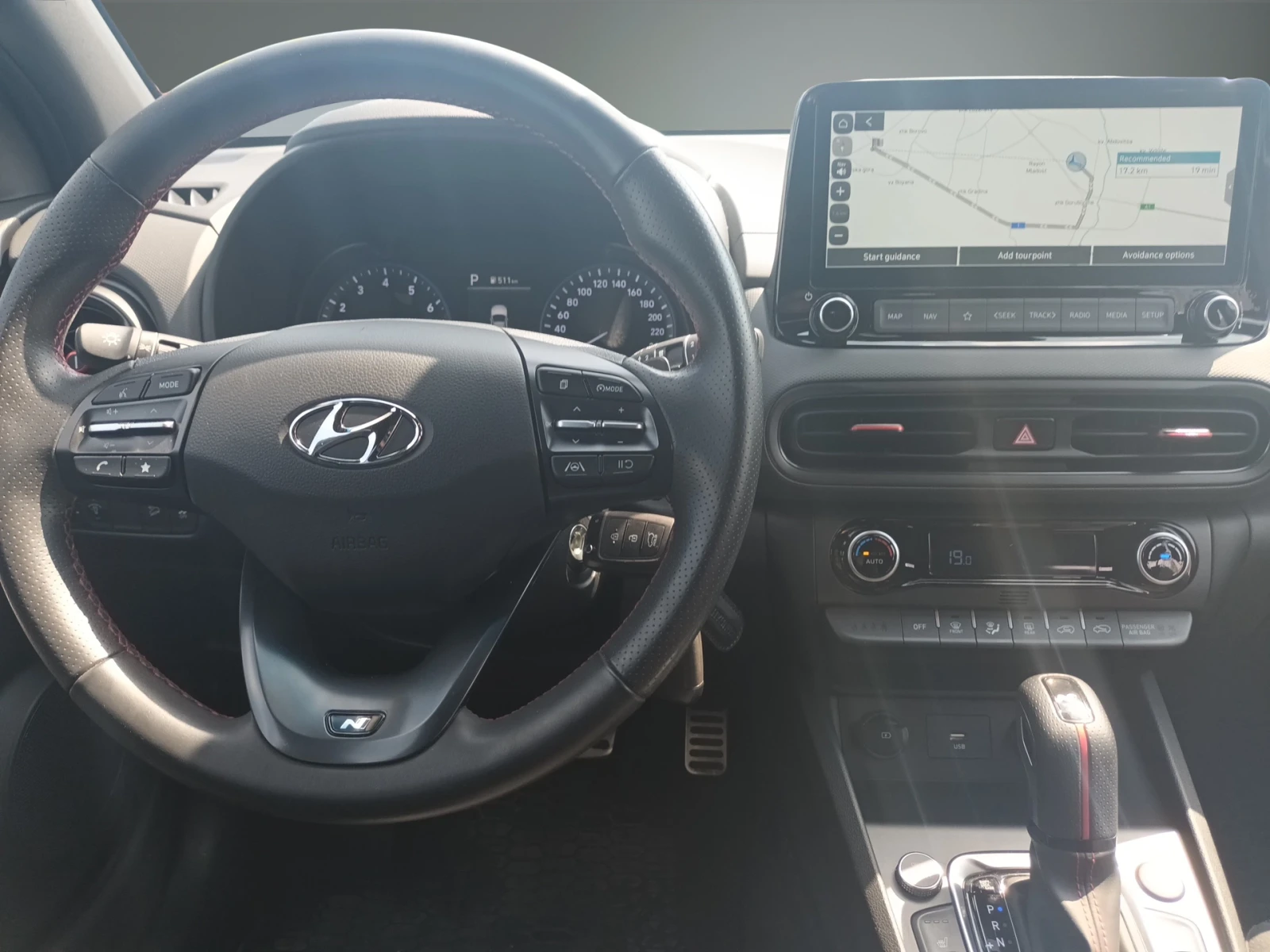 Hyundai Kona 1.6 TGDI, снимка 16 - Автомобили и джипове - 55801341