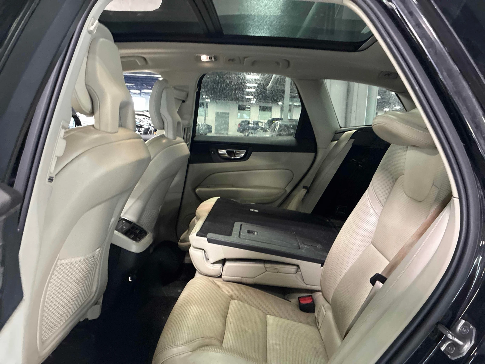 Volvo XC60 * Inscription * АВТОКРЕДИТ БЕЗ ПЪРВОНАЧАЛНА ВНОСКА, снимка 11 - Автомобили и джипове - 55803087