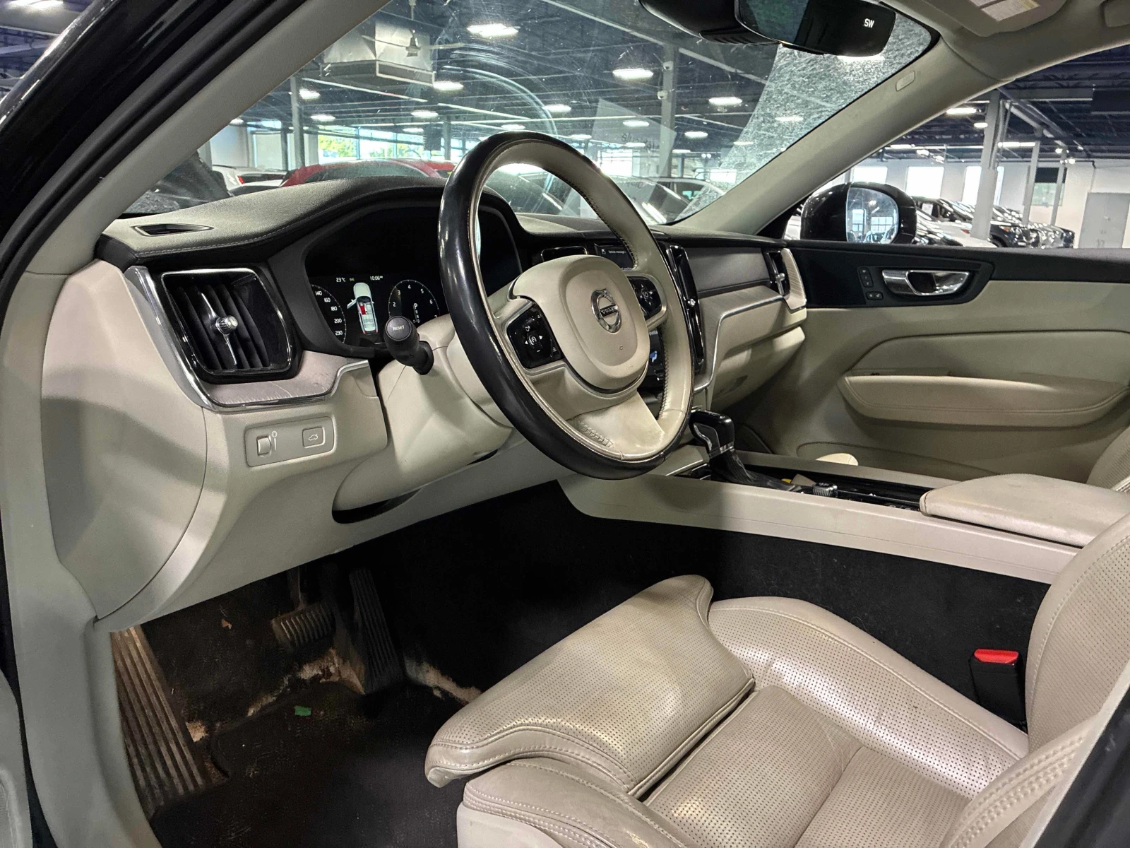 Volvo XC60 * Inscription * АВТОКРЕДИТ БЕЗ ПЪРВОНАЧАЛНА ВНОСКА, снимка 7 - Автомобили и джипове - 55803087