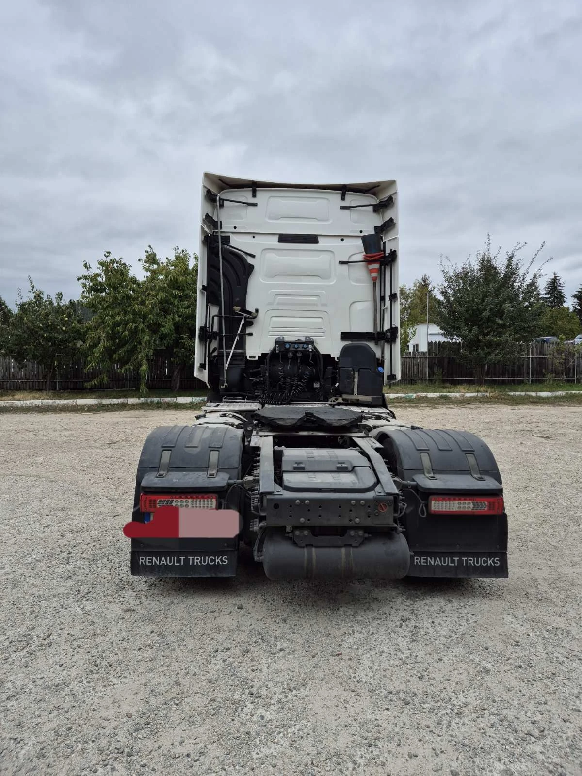 Renault T  - изображение 2