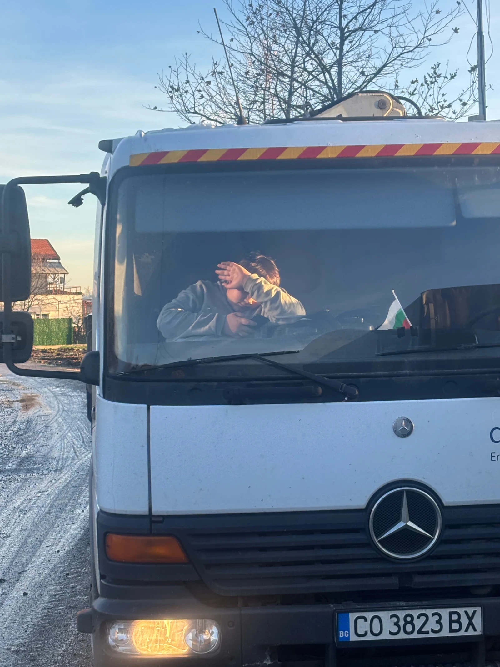 Mercedes-Benz Atego Самосвал и кран - изображение 2