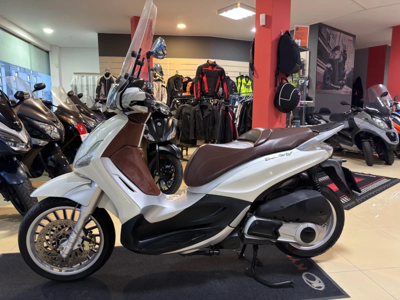 Piaggio Beverly Piaggio Beverly 300i, снимка 8 - Мотоциклети и мототехника - 53235246