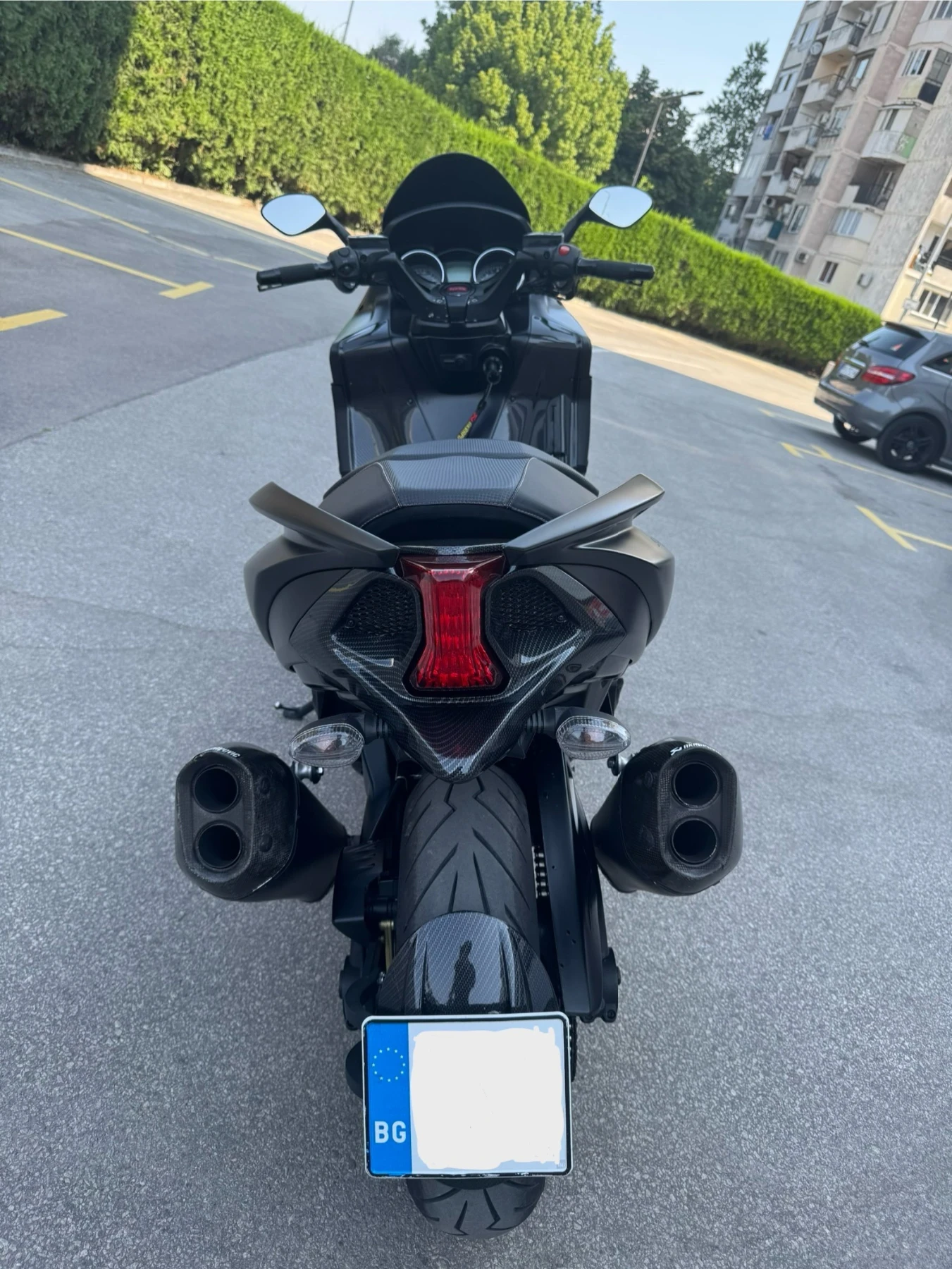 Aprilia SRV 850 Carbon Akrapovic - изображение 6