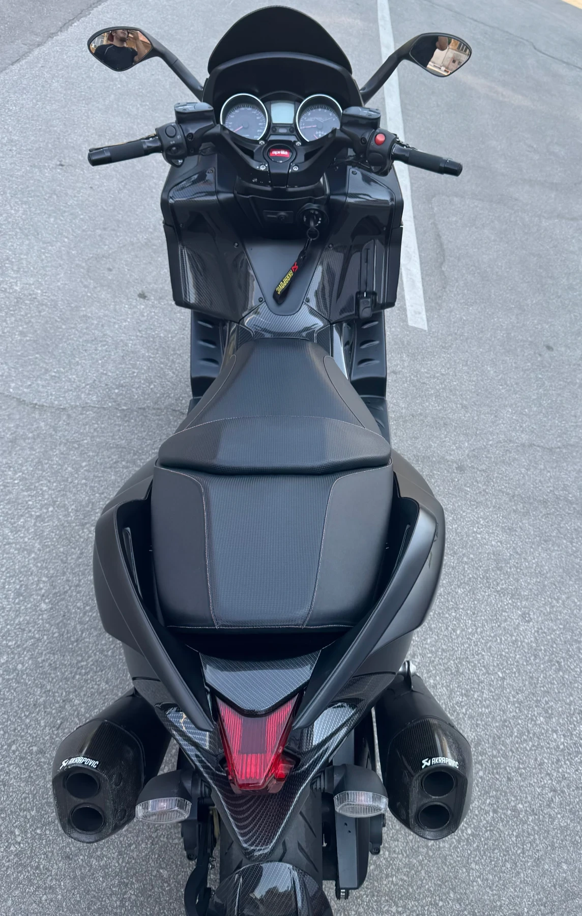 Aprilia SRV 850 Carbon Akrapovic - изображение 10