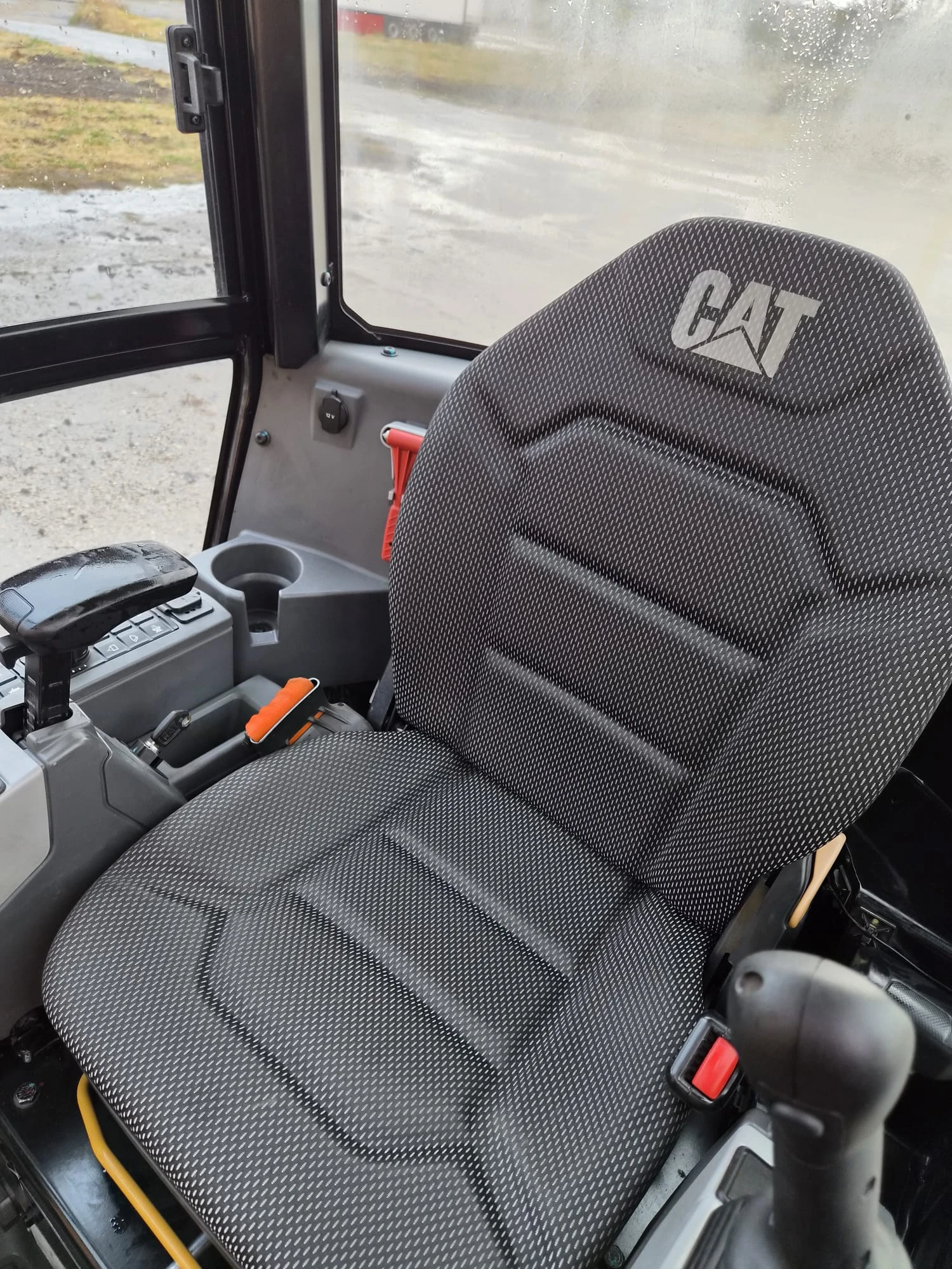 Багер Cat 301-6, снимка 13 - Индустриална техника - 56569198