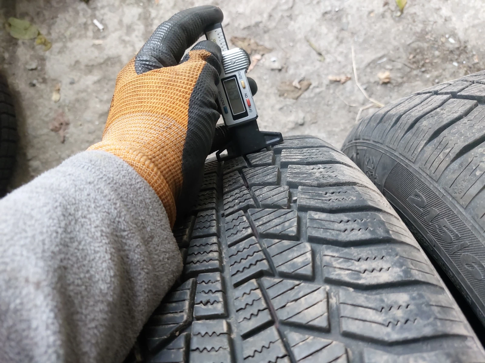 ���� 215/60R17 | Mobile.bg � ����������� 4