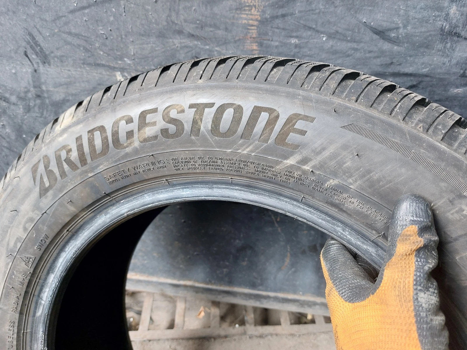 ���� 215/65R17 | Mobile.bg � ����������� 4