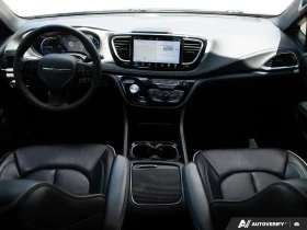 Chrysler Pacifica Select POWER SUNROOF NAV CARPLAY/ANDROID, снимка 10