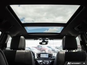 Chrysler Pacifica Select POWER SUNROOF NAV CARPLAY/ANDROID, снимка 17