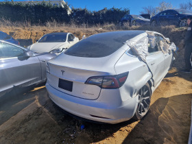 Tesla Model 3 Ударена, снимка 1 - Автомобили и джипове - 38223826