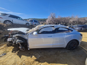 Tesla Model 3 Ударена, снимка 5
