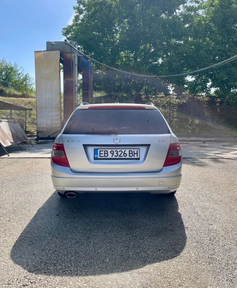 Mercedes-Benz C 220, снимка 5 - Автомобили и джипове - 47299104