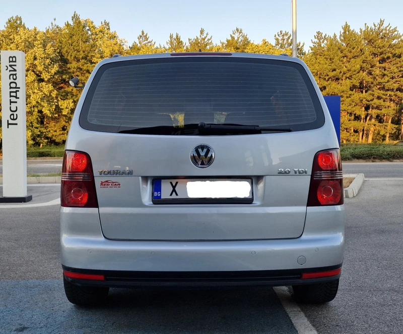 VW Touran 2.0TDI, снимка 6 - Автомобили и джипове - 47169749