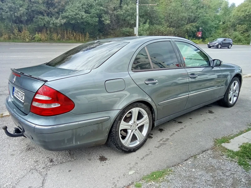 Mercedes-Benz E 200 Фабричен Метан/Кожа/Автомат/ОТЛИЧЕН, снимка 7 - Автомобили и джипове - 47310233