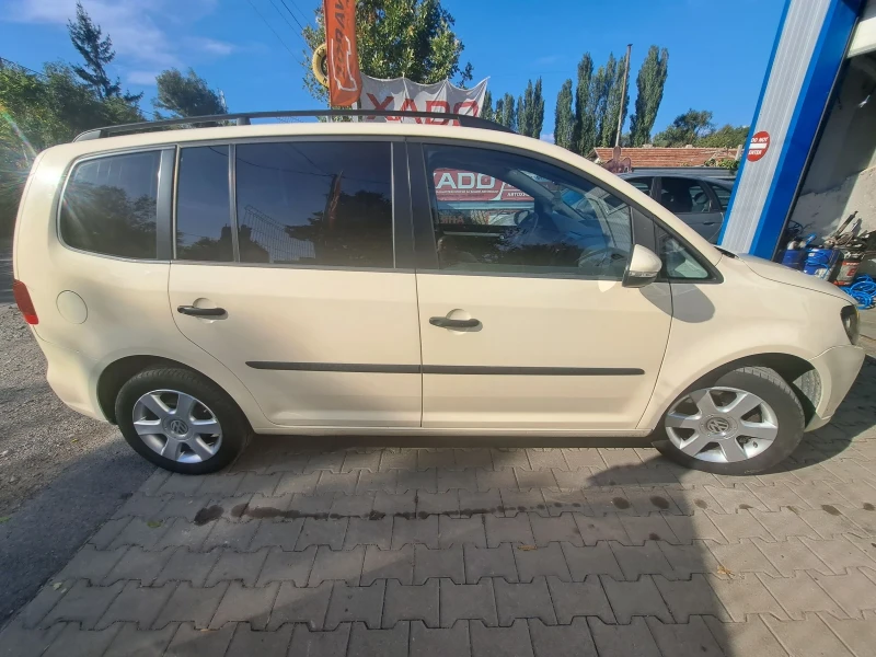 VW Touran, снимка 2 - Автомобили и джипове - 48168762