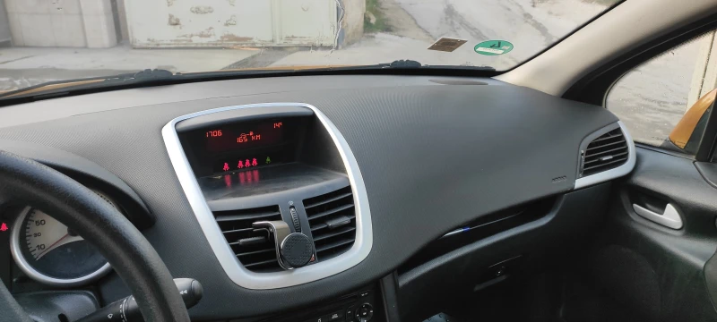 Peugeot 207, снимка 10 - Автомобили и джипове - 48561427