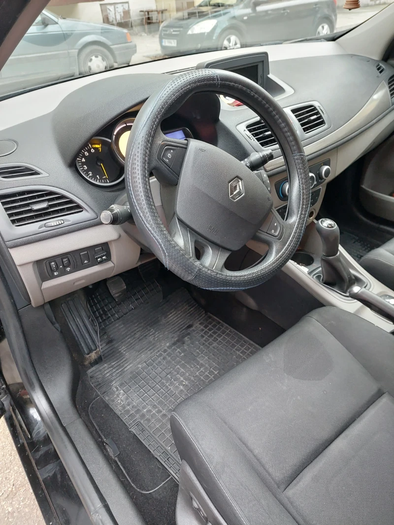 Renault Megane, снимка 3 - Автомобили и джипове - 48928558