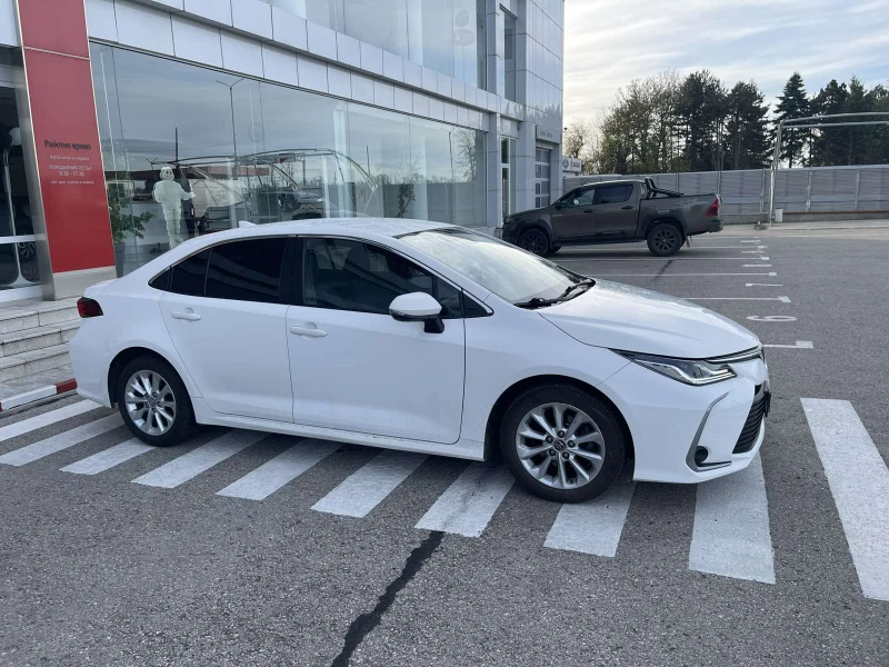 Toyota Corolla 1.5 Luxury, снимка 5 - Автомобили и джипове - 52536696