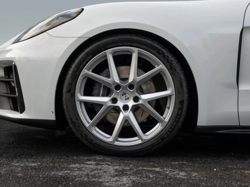 Porsche Panamera 4* FACELIFT* LED-MATRIX* ПАНО* BOSE* ГАРАНЦИЯ, снимка 4 - Автомобили и джипове - 53165606