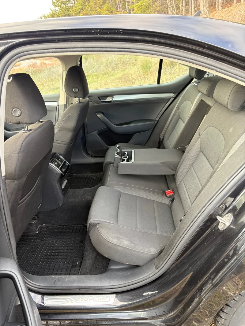 Skoda Superb 2.0TDI 2018 Ръчка , снимка 10 - Автомобили и джипове - 53326142