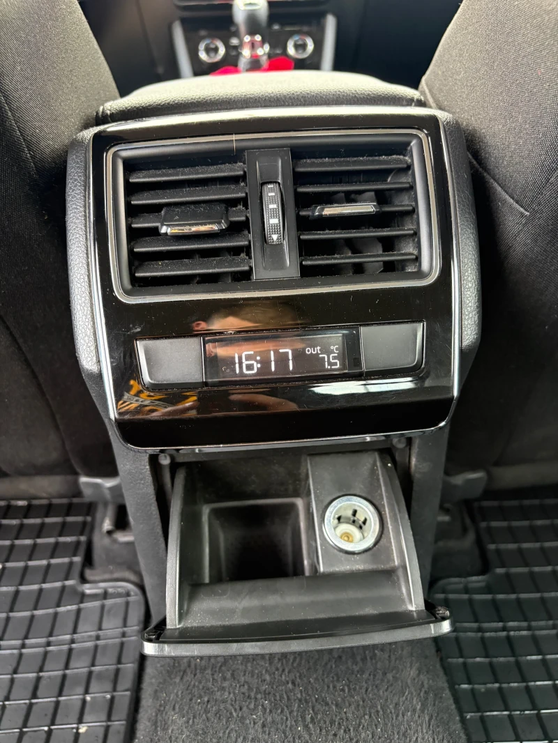 Skoda Superb 2.0TDI 2018 Ръчка , снимка 11 - Автомобили и джипове - 53326142