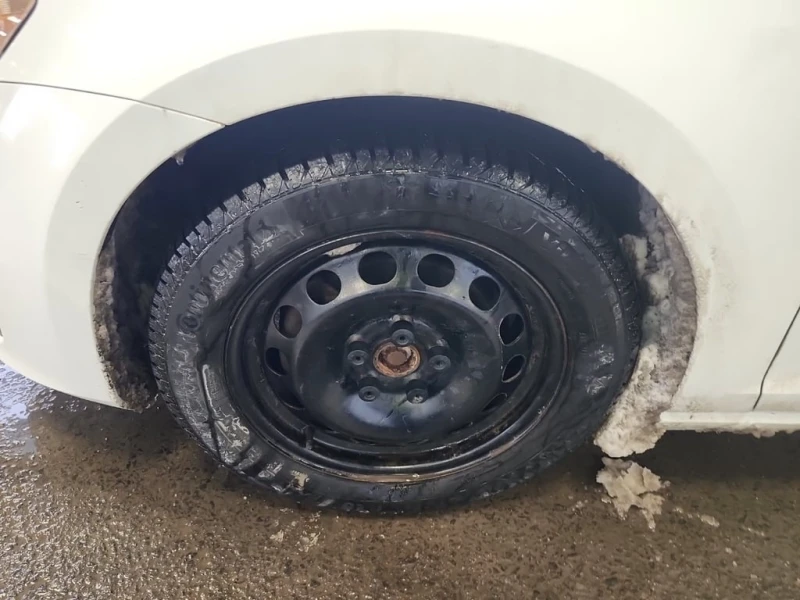 VW Golf * COMFORTLINE * CARFAX * ЦЕНА ДО БГ, снимка 13 - Автомобили и джипове - 53332644