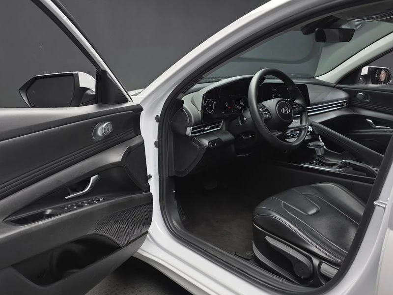 Hyundai Elantra 1.6 Automatic, снимка 6 - Автомобили и джипове - 55662283