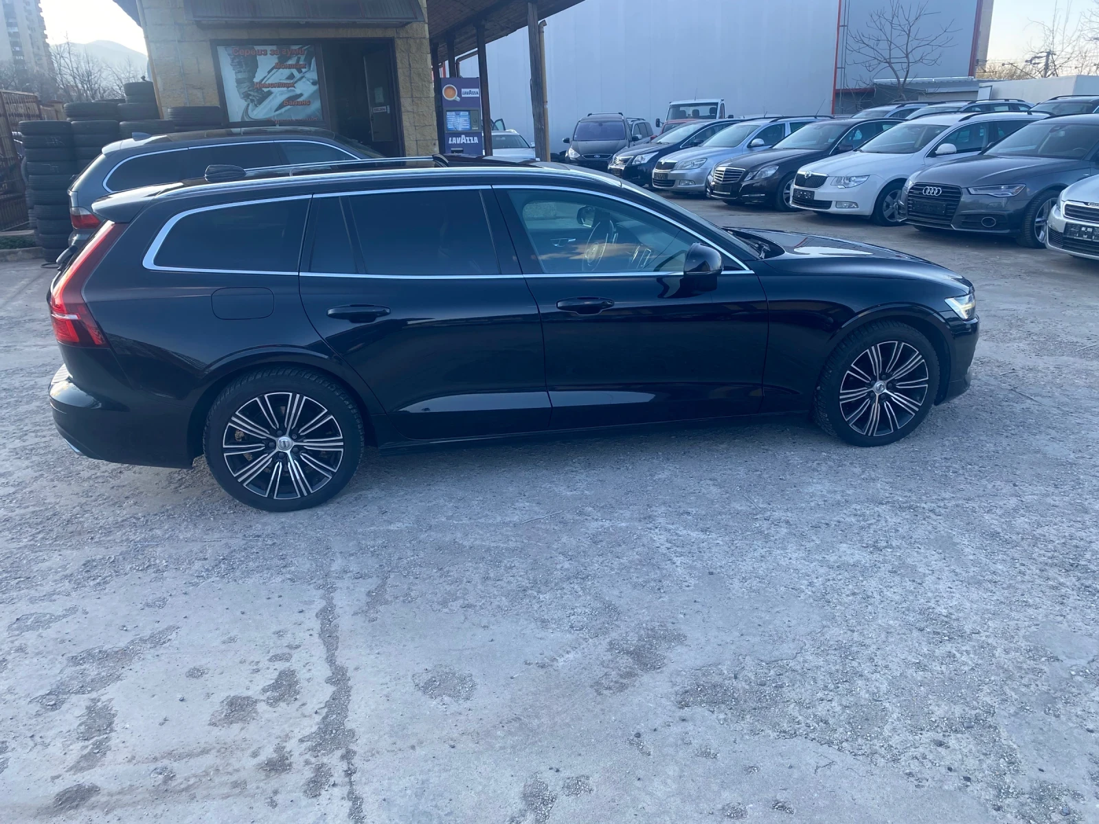 Volvo V60 2.0 D4 4X4 200kc. - изображение 4