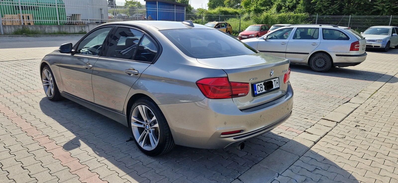 BMW 320  FACELIFT xDrive - изображение 3