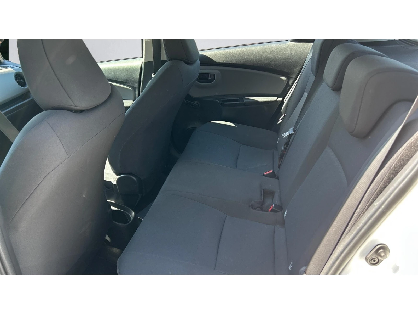 Toyota Yaris    306 . | Mobile.bg   11