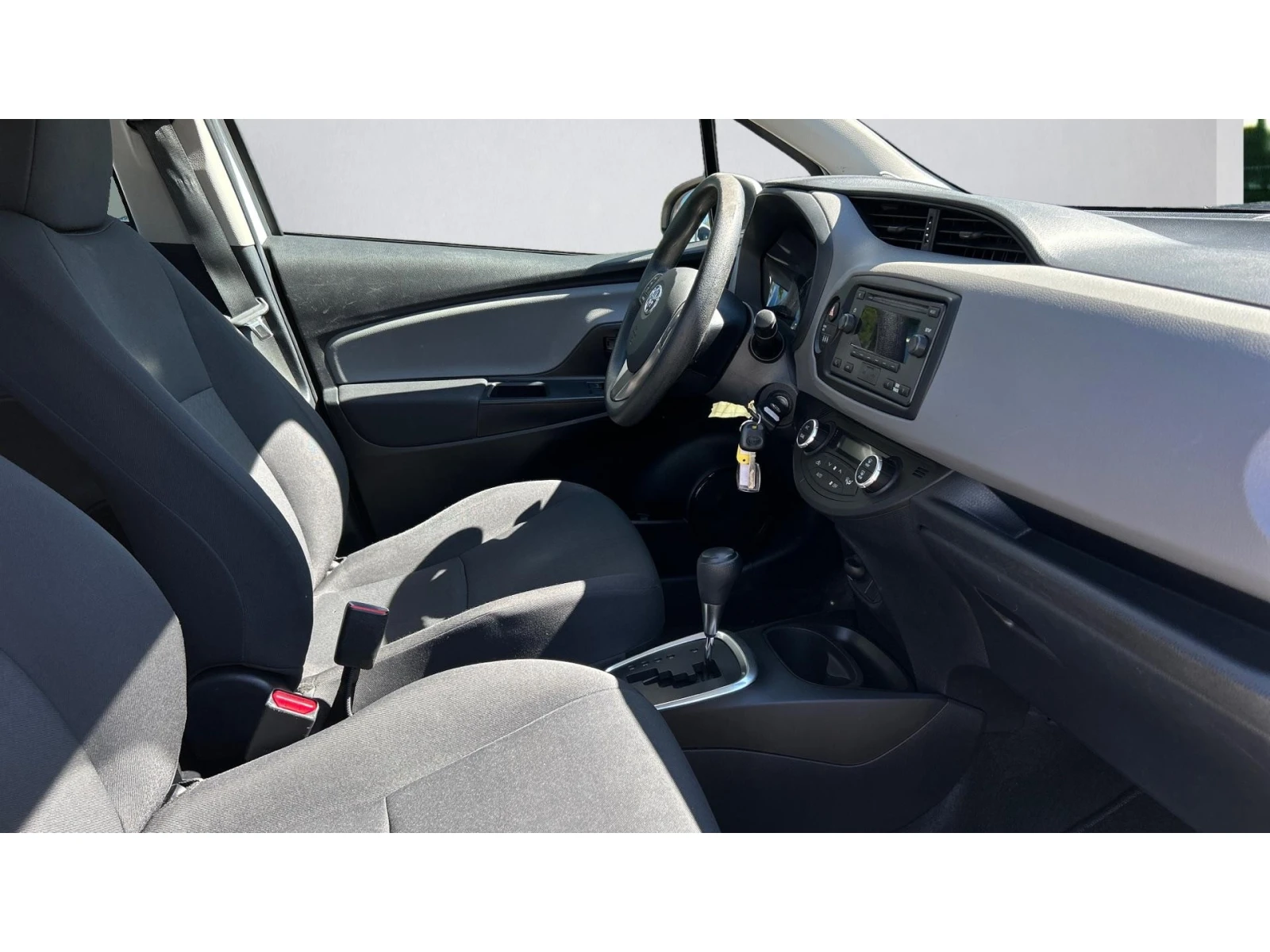 Toyota Yaris Месечна вноска от 306 лв. - изображение 6