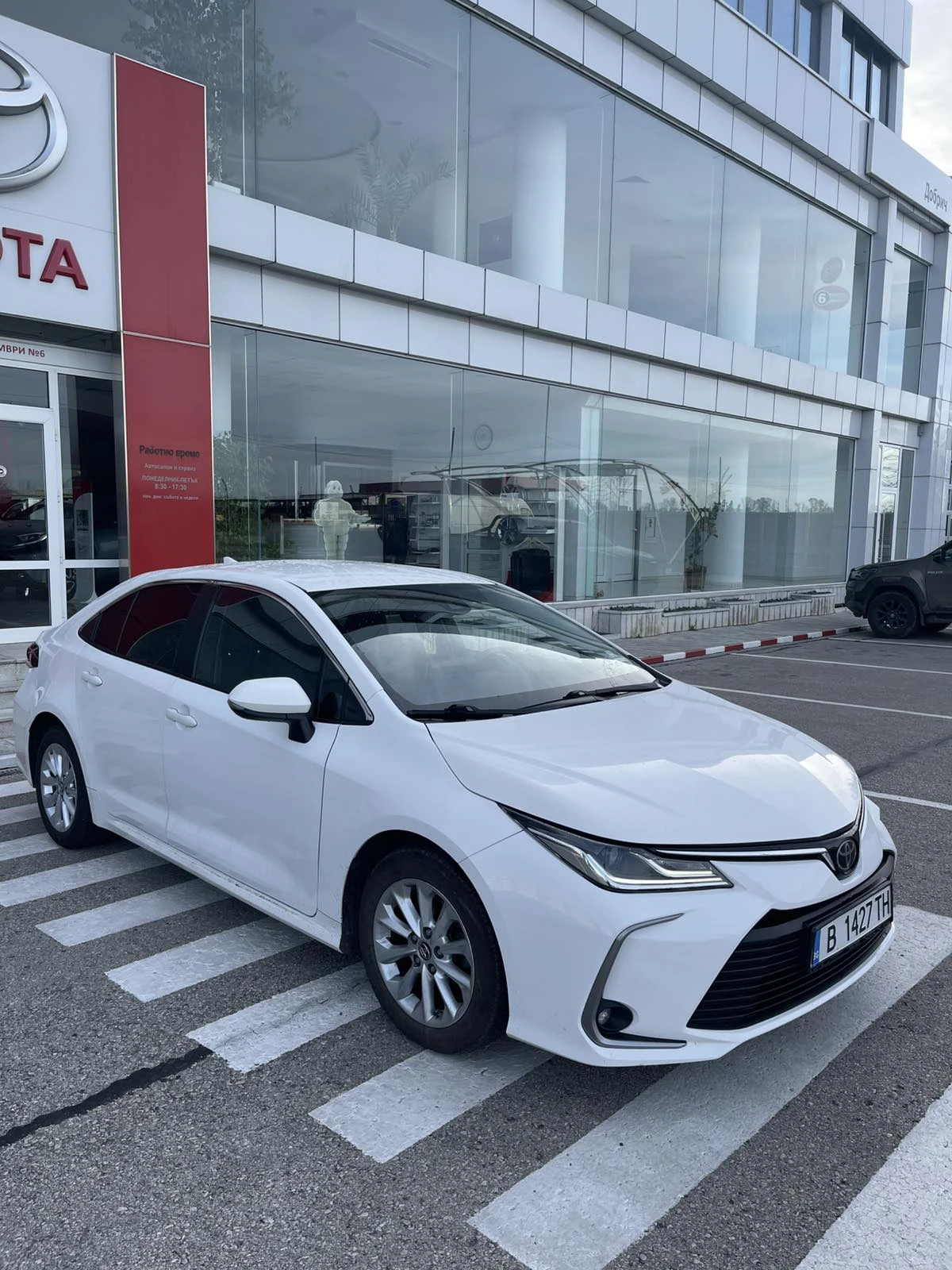 Toyota Corolla 1.5 Luxury - изображение 2