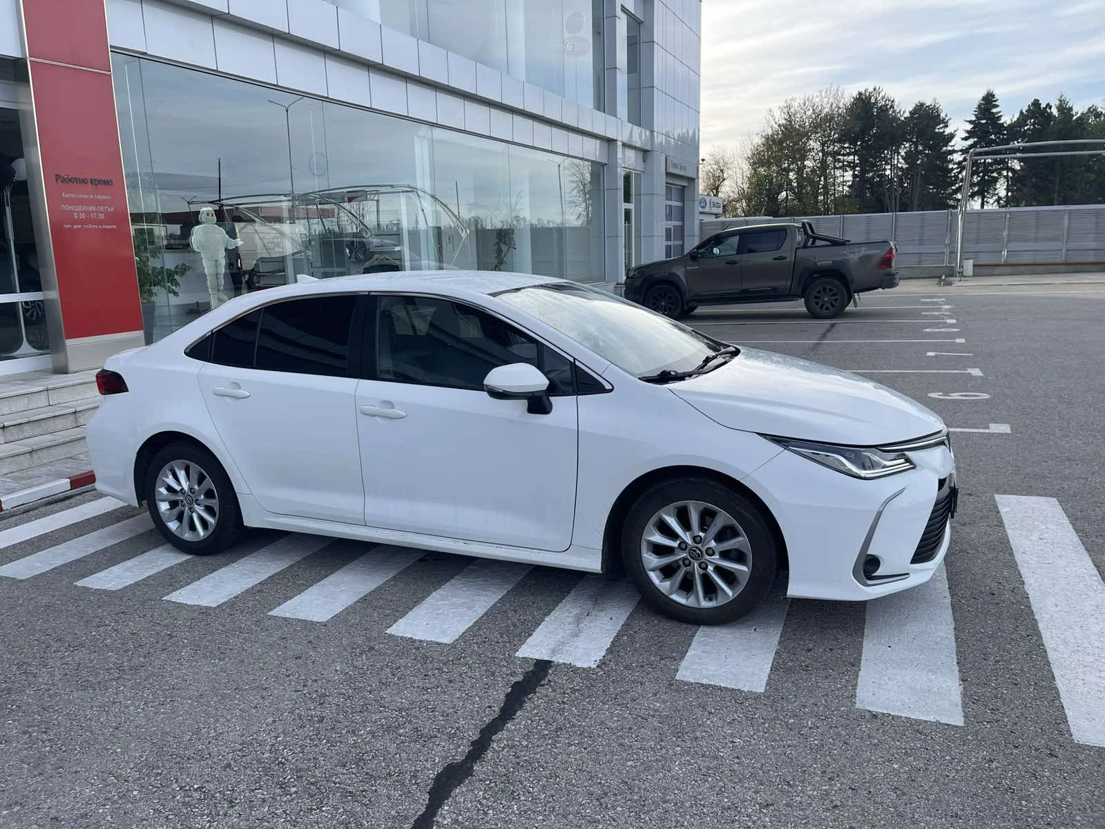 Toyota Corolla 1.5 Luxury - изображение 5