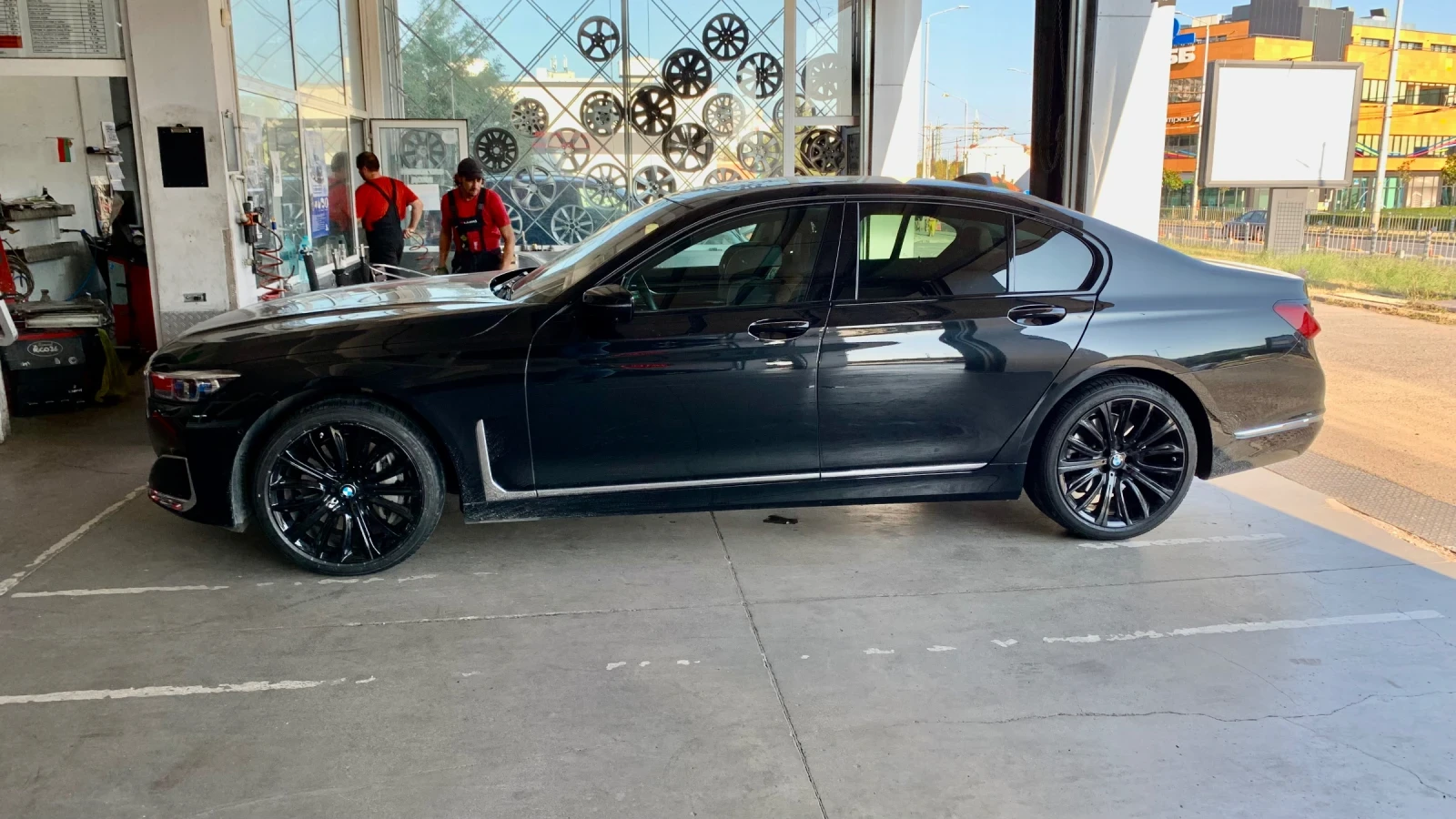 BMW 740 xDrive, снимка 9 - Автомобили и джипове - 53724532