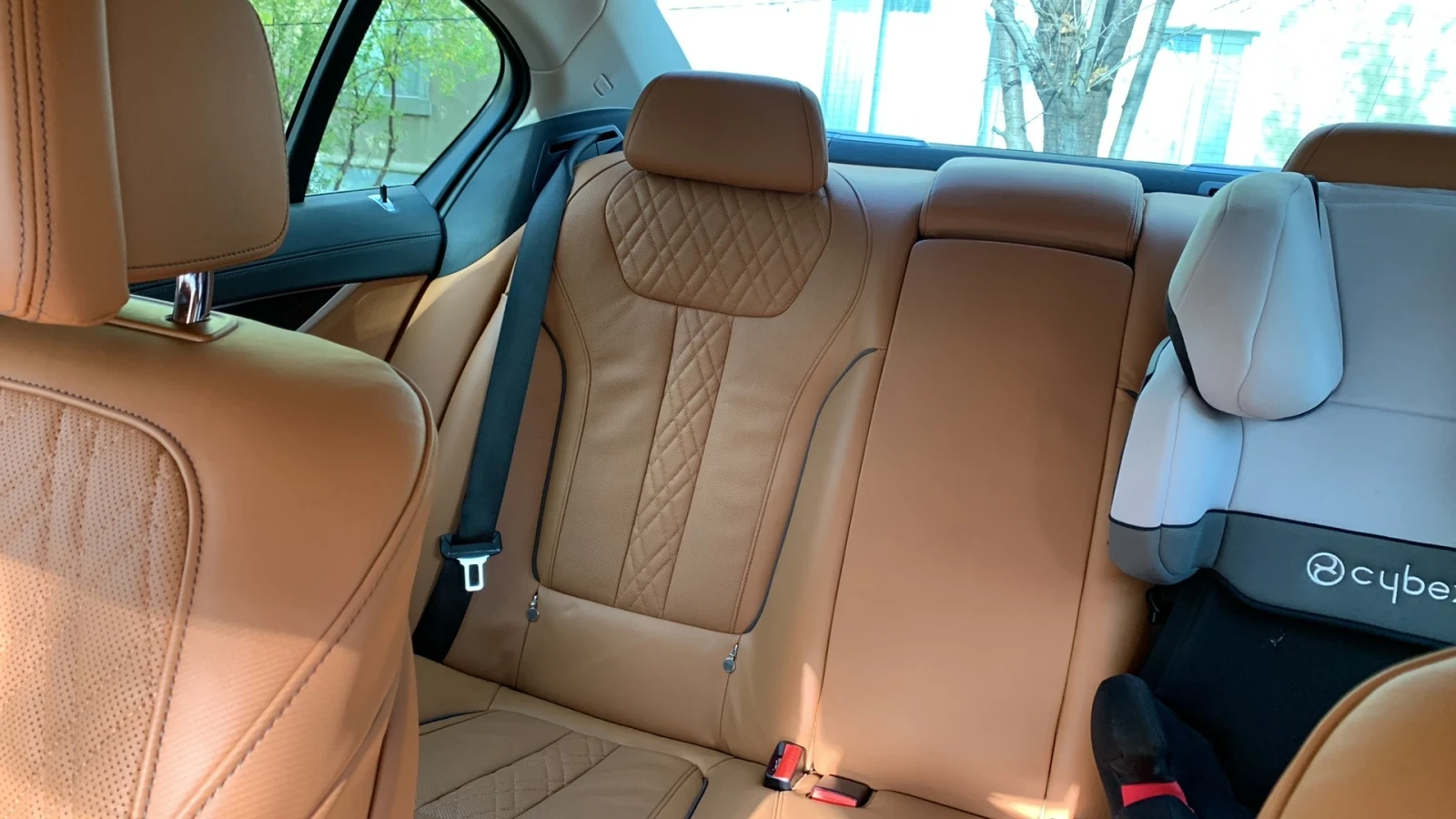 BMW 740 xDrive, снимка 13 - Автомобили и джипове - 53724532