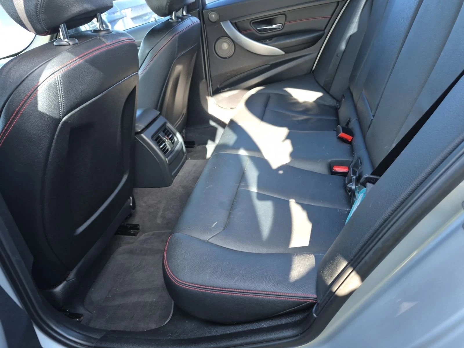 BMW 335 XDRIVE АВТО КРЕДИТ, снимка 11 - Автомобили и джипове - 54027856