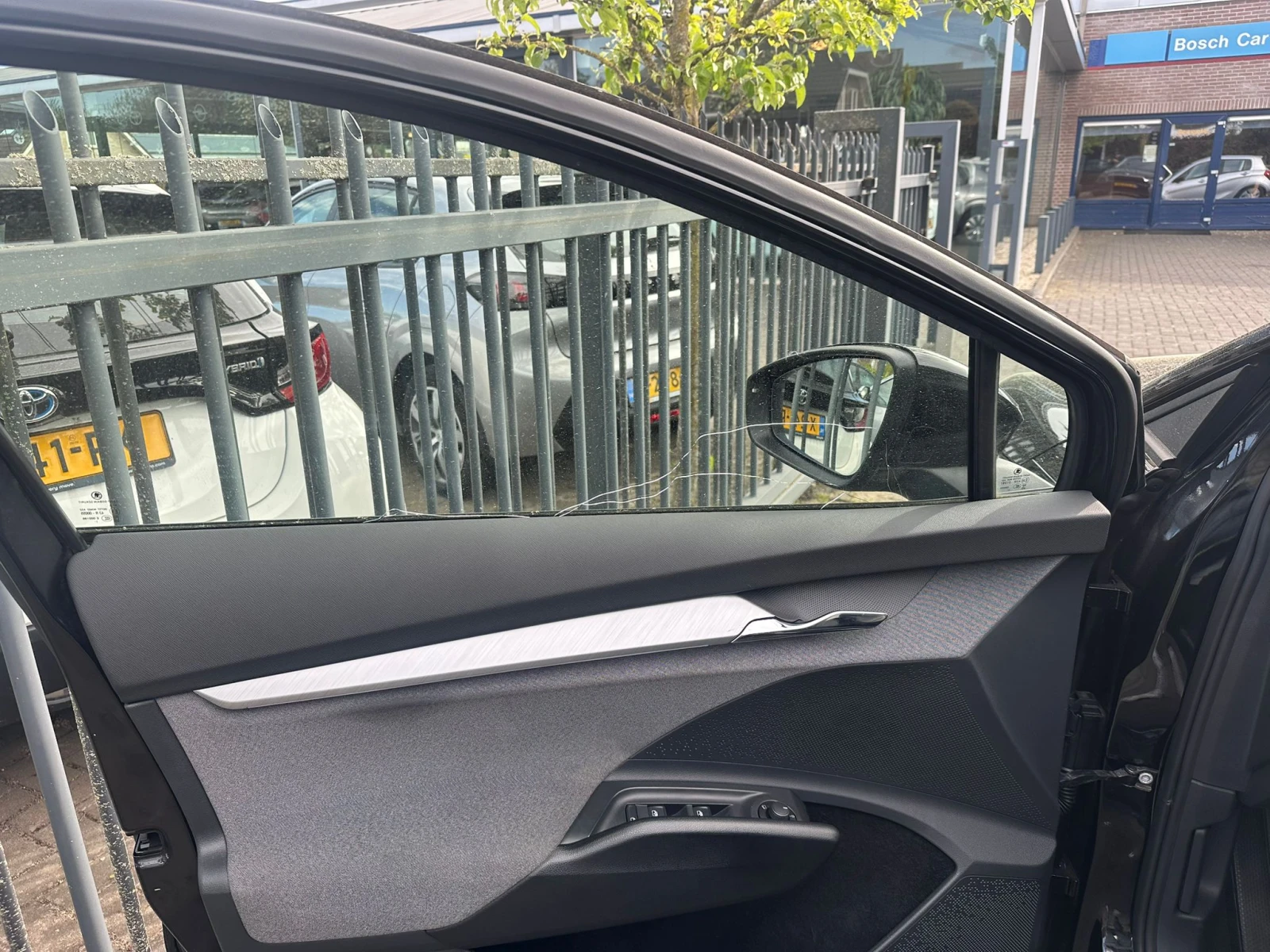 Skoda Enyaq IV60 SOH 90% ТОП СЪСТОЯНИЕ , снимка 15 - Автомобили и джипове - 54635395