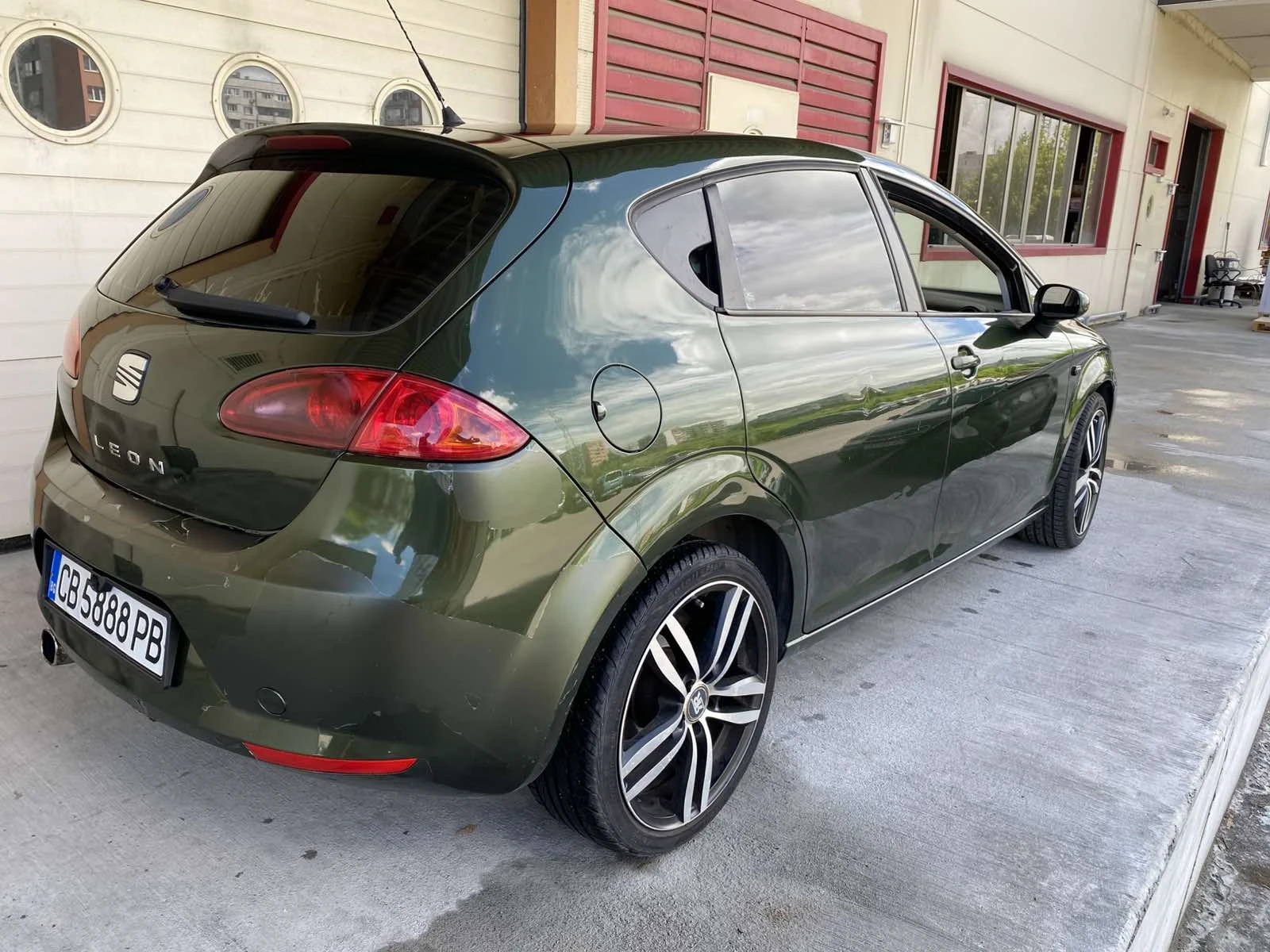 Seat Leon, снимка 6 - Автомобили и джипове - 54782572