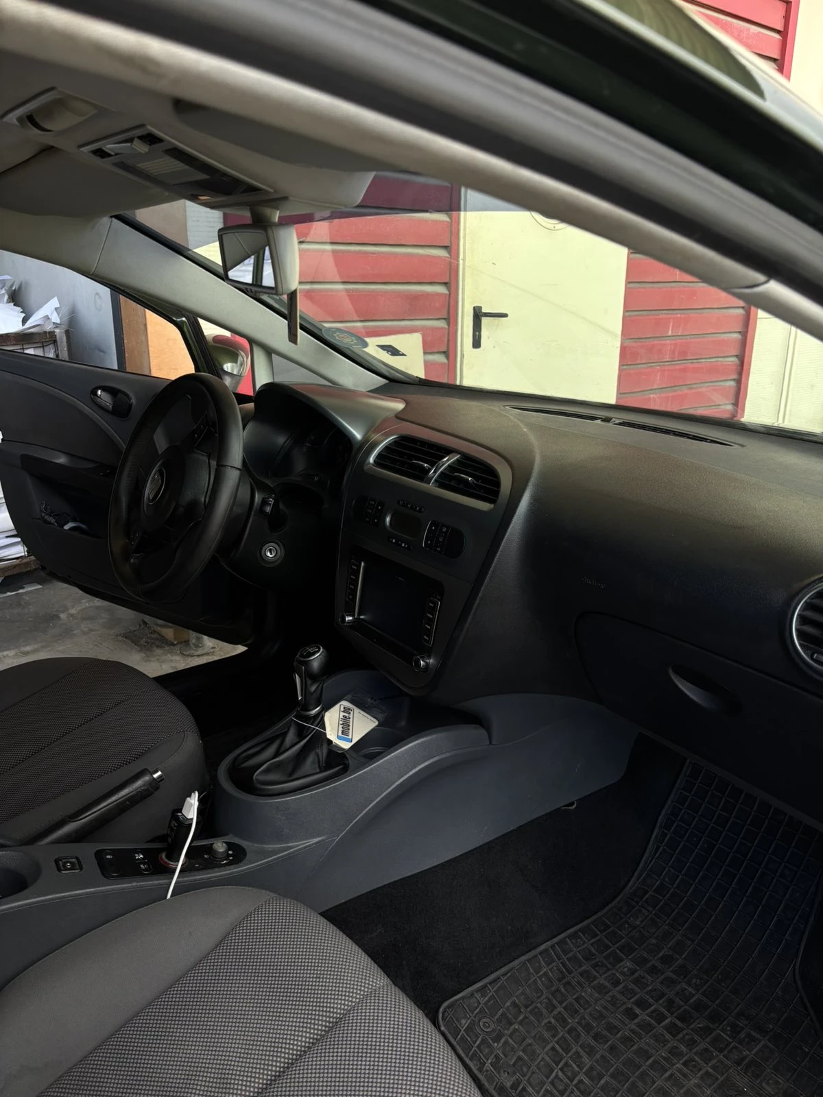 Seat Leon, снимка 10 - Автомобили и джипове - 54782572