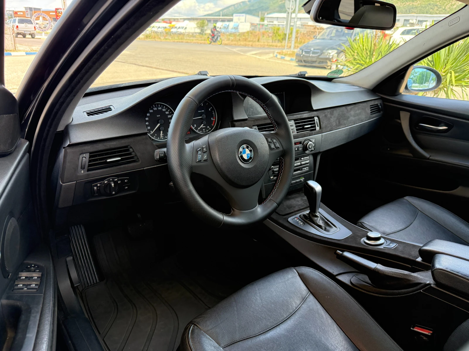 BMW 320 Navi/Panorama/Auto, снимка 8 - Автомобили и джипове - 55414986