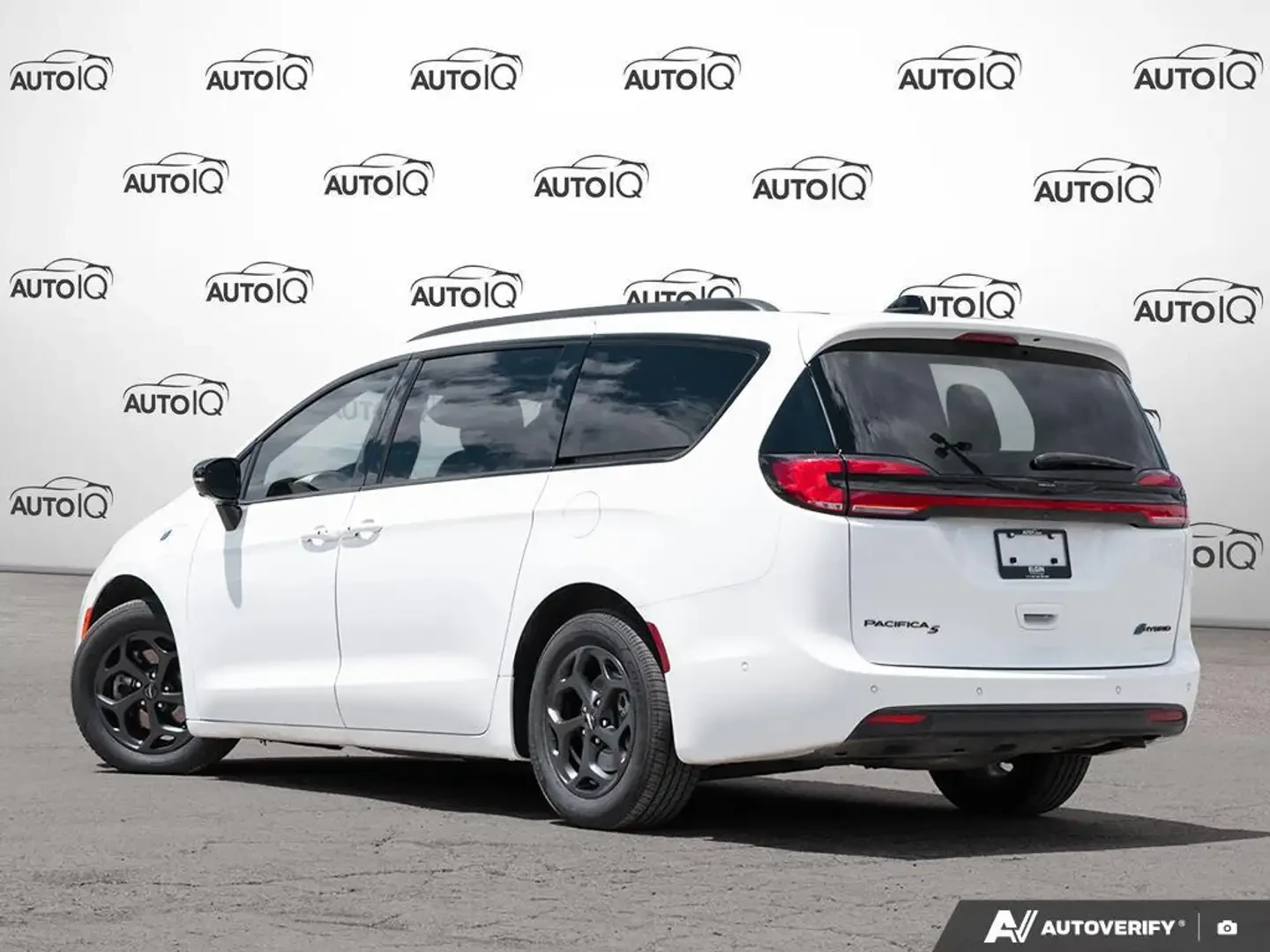 Chrysler Pacifica Select POWER SUNROOF NAV CARPLAY/ANDROID, снимка 3 - Автомобили и джипове - 55703003