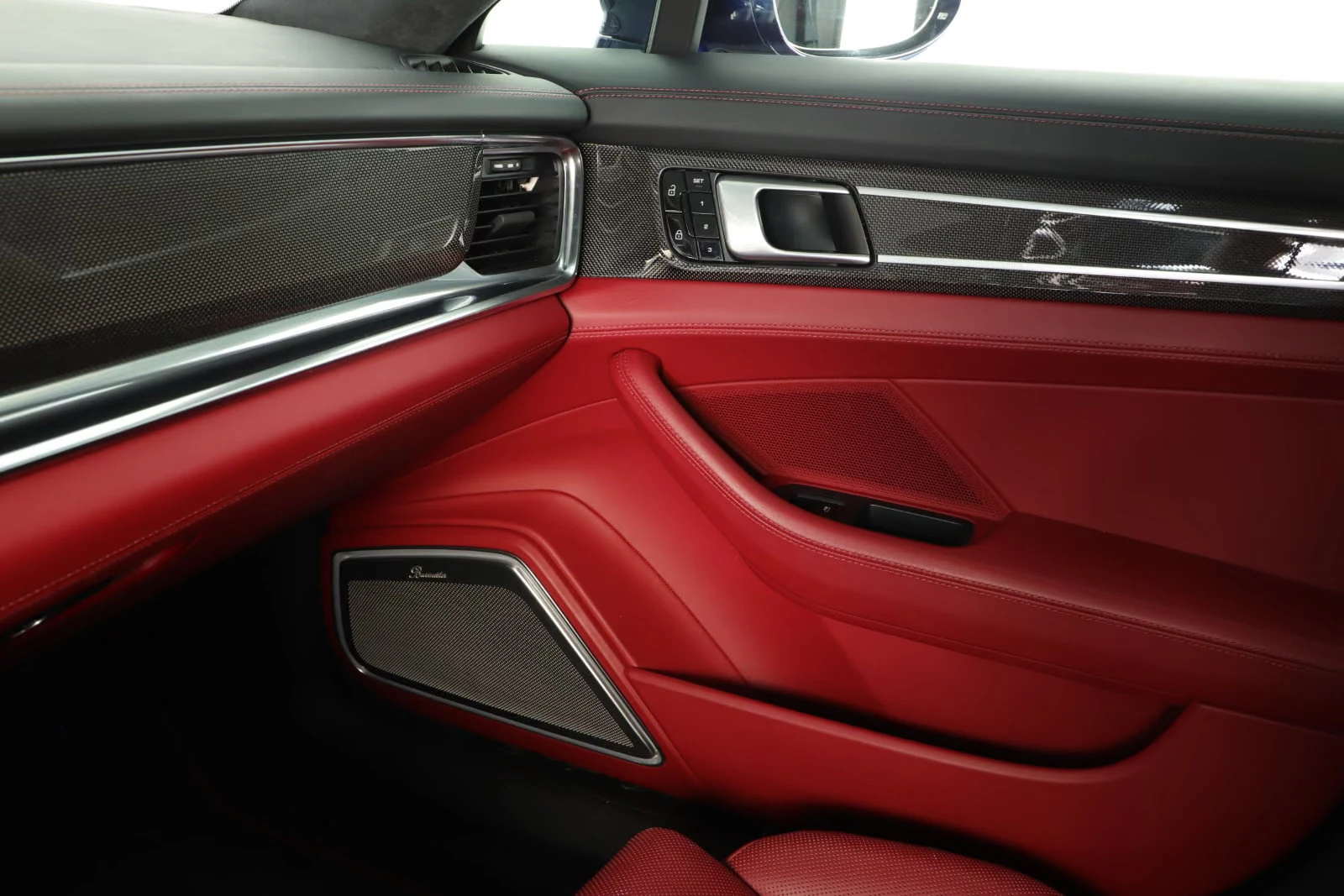 Porsche Panamera TURBO S/E-HYBRID/700HP/360/PANO/BURMASTER/849z, снимка 15 - Автомобили и джипове - 55833089